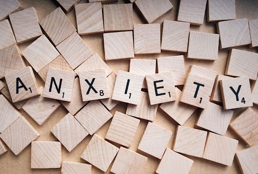 אימון בקבוצות מלחיץ אתכם? אולי אתם סובלים מחרדה חברתית?